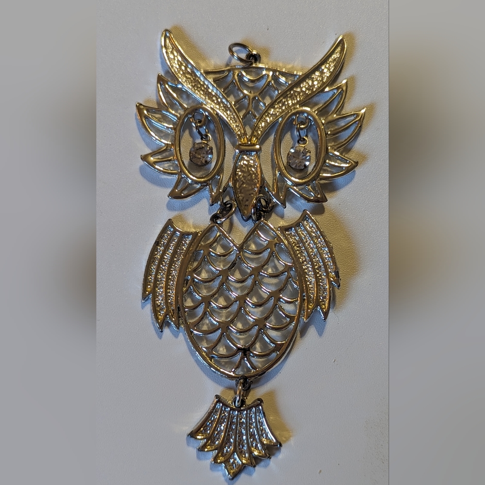Large articulated owl pendant
